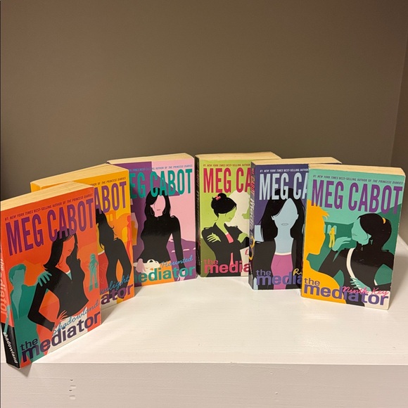 The Mediator Book Series by Cabot - Picture 3 of 4